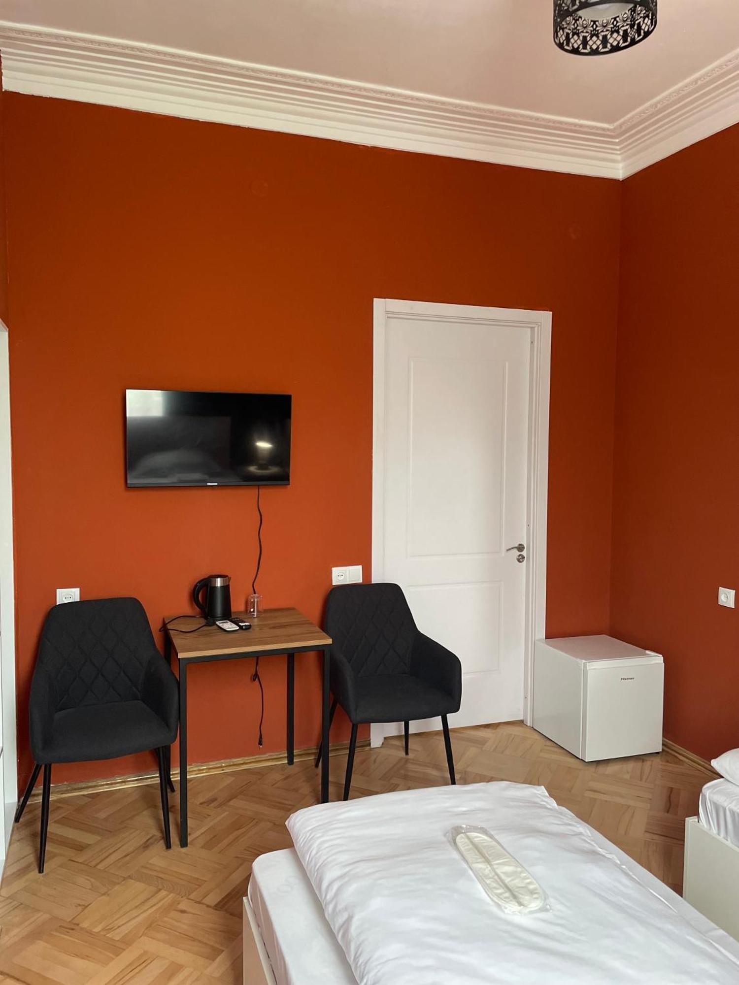 Guest House Top Floor Telavi Ngoại thất bức ảnh